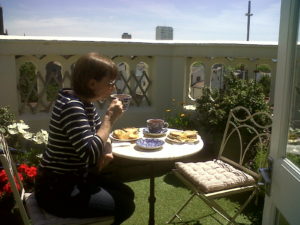 pic-4-lunch-on-roof